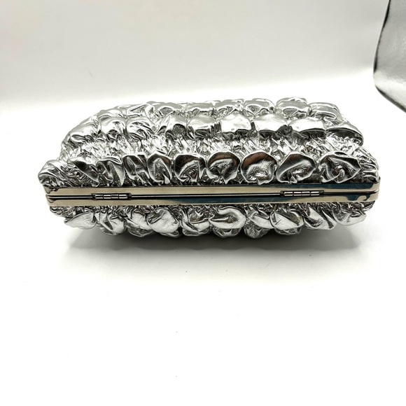 Silver Textured Clutch Puffy Evening Bag with Chain Strap Vintage - Picture 3 of 10